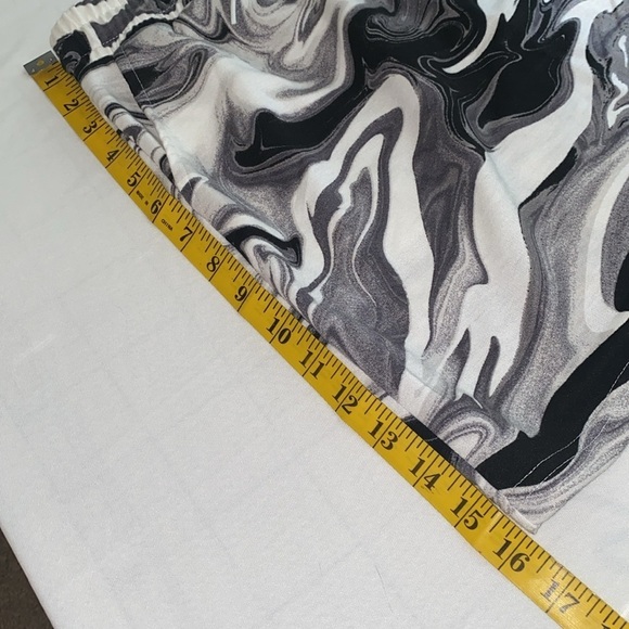 Refuge Athletics mini skirt drawstring elastic waist pockets camo Sz small NWT - Picture 2 of 7